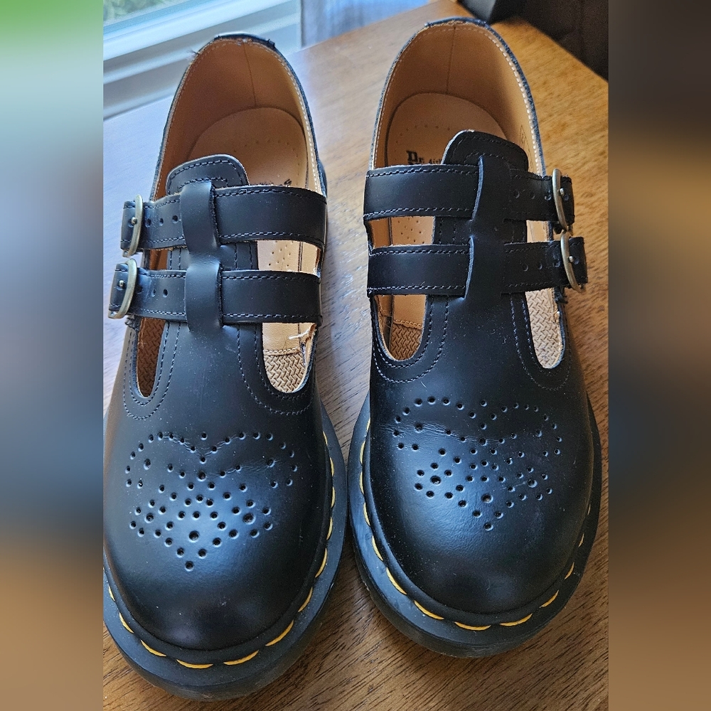 Dr. Martens 8065 Smooth Leather Mary Jane Shoes Size 7 US